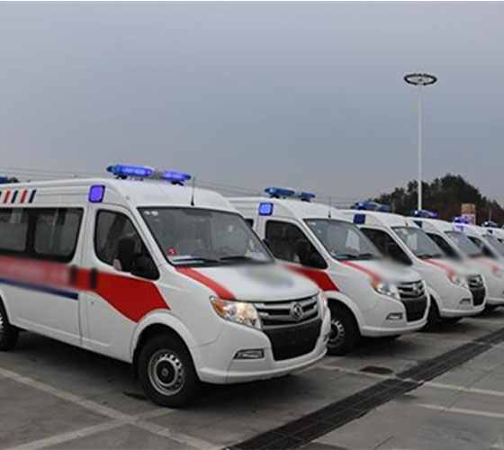 炉霍县服务车队展示