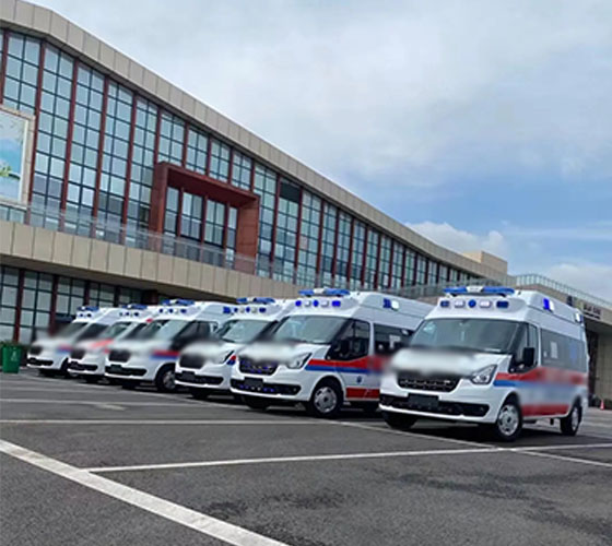 炉霍县服务车队展示