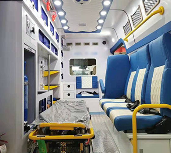 炉霍县车辆内部展示