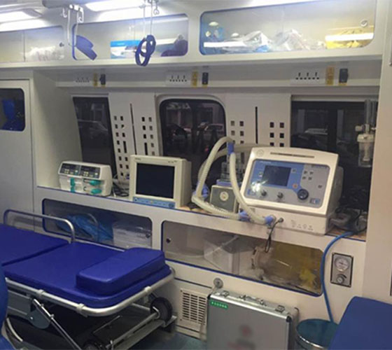 炉霍县车辆内部展示